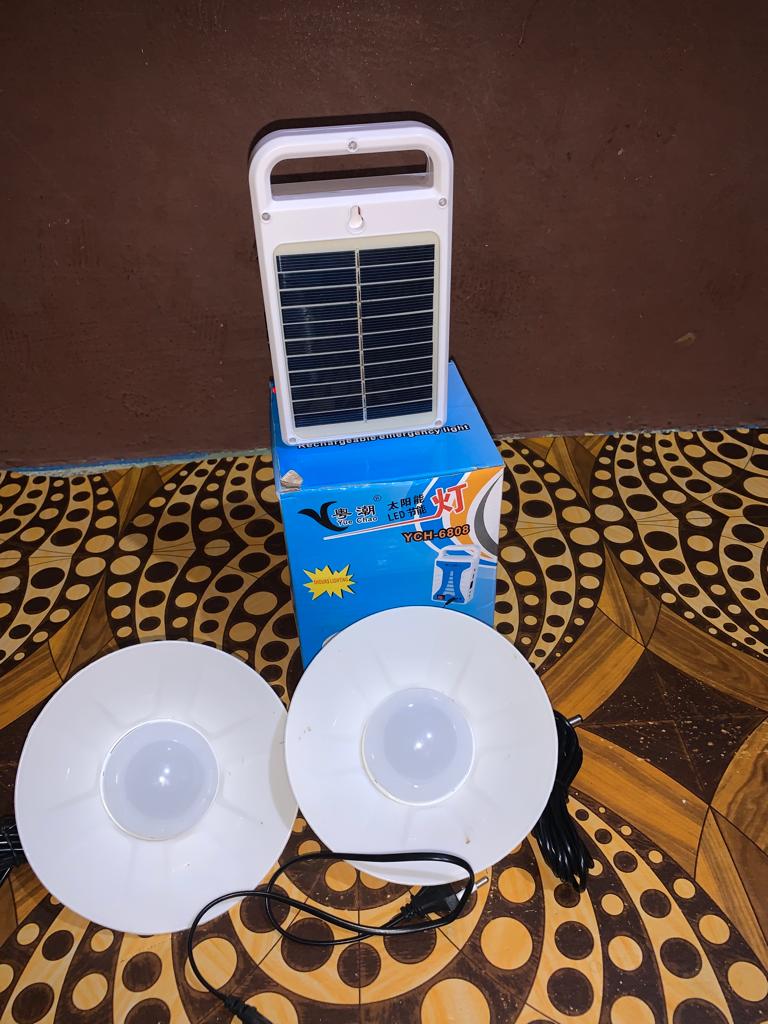 Solar-Rechargeable-Lamp